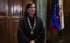 Nova bastonária toma posse com objetivo de garantir mais direitos aos advogados