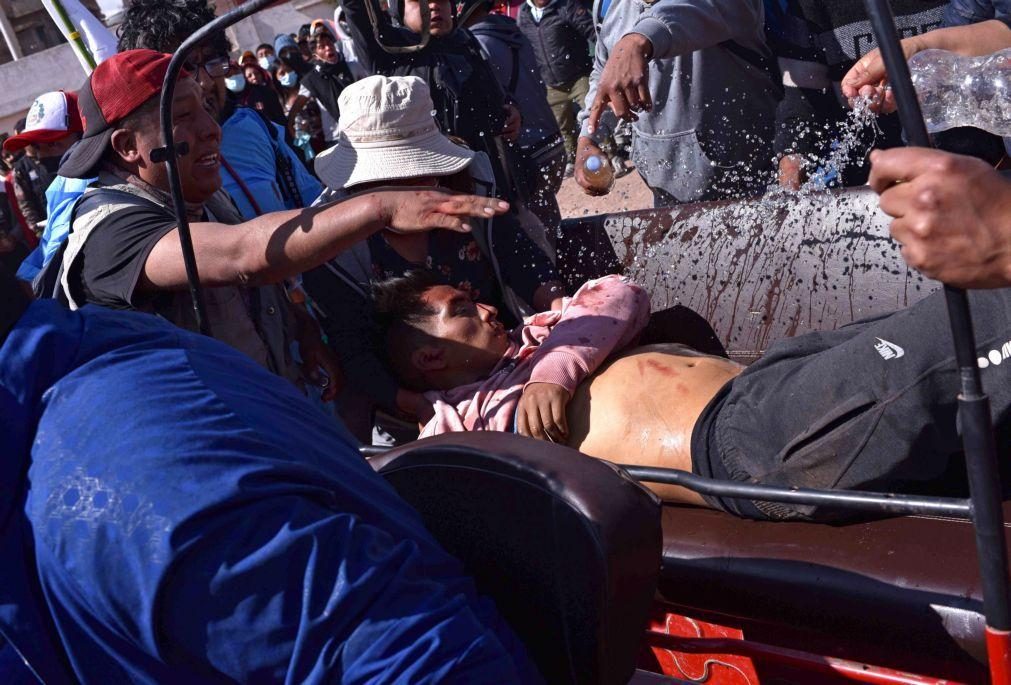 Sobe para 17 o número de mortos em confrontos com a polícia no Peru