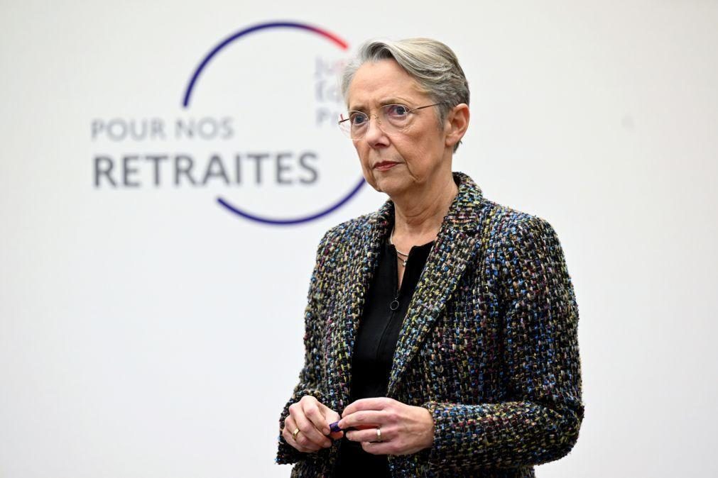 Greves e protestos marcados após Governo francês anunciar aumento da idade de reforma