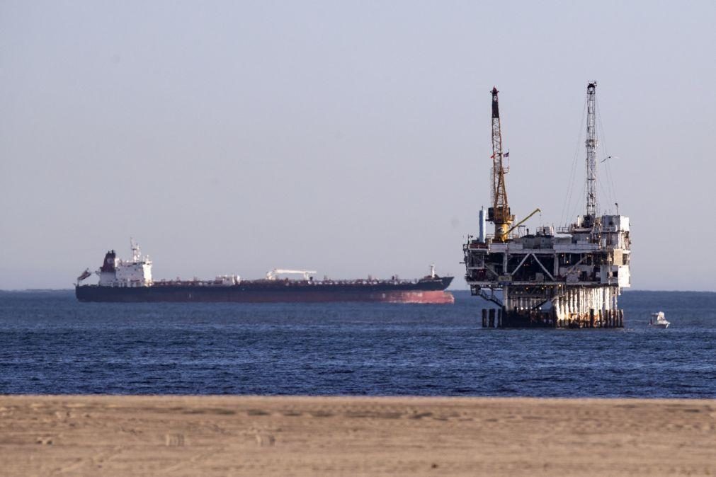 Cotação do barril Brent para entrega em março sobe 0,56% e supera os 80 dólares