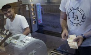 Valor das remessas de emigrantes em 2021 representa 1,7% do PIB português