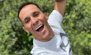Miguel Azevedo Voltou a encontrar o amor! Cantor está a namorar com jovem de 24 anos