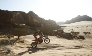 Kevin Benavides é o novo líder das motas após 10.ª etapa do Dakar2023