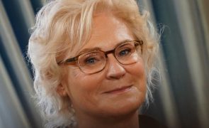 Ministra da Defesa alemã exclui no imediato entrega de tanques Leopard a Kiev