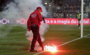 Uso de engenhos pirotécnicos no desporto passe a ser crime