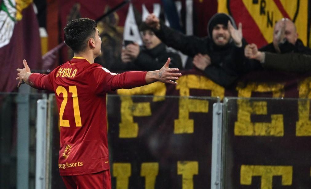 Mourinho precisou de ir ao 'banco' buscar Dybala para pôr Roma nos 'quartos' da Taça