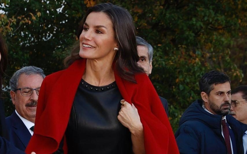 Rainha Letizia - Deslumbra com vestido que está em promoção e a menos de 40 euros!