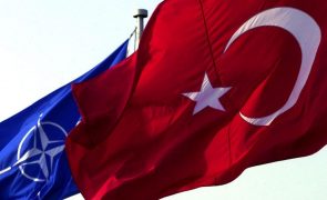 Turquia diz que não está condições de ratificar adesão da Suécia à NATO