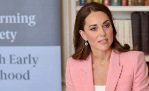 Primeira aparição de Kate Middleton neste ano deixa fãs preocupados