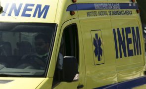 Ambulância de Camarate roubada enquanto equipa assistia vítima