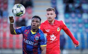 Desportivo de Chaves e Arouca empatam com golos de penálti