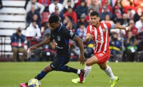 Atlético de Madrid empata 1-1 na visita a Almería e fica mais longe do pódio