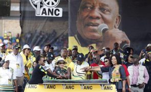 Presidente da África do Sul falha Davos por causa da crise da eletricidade
