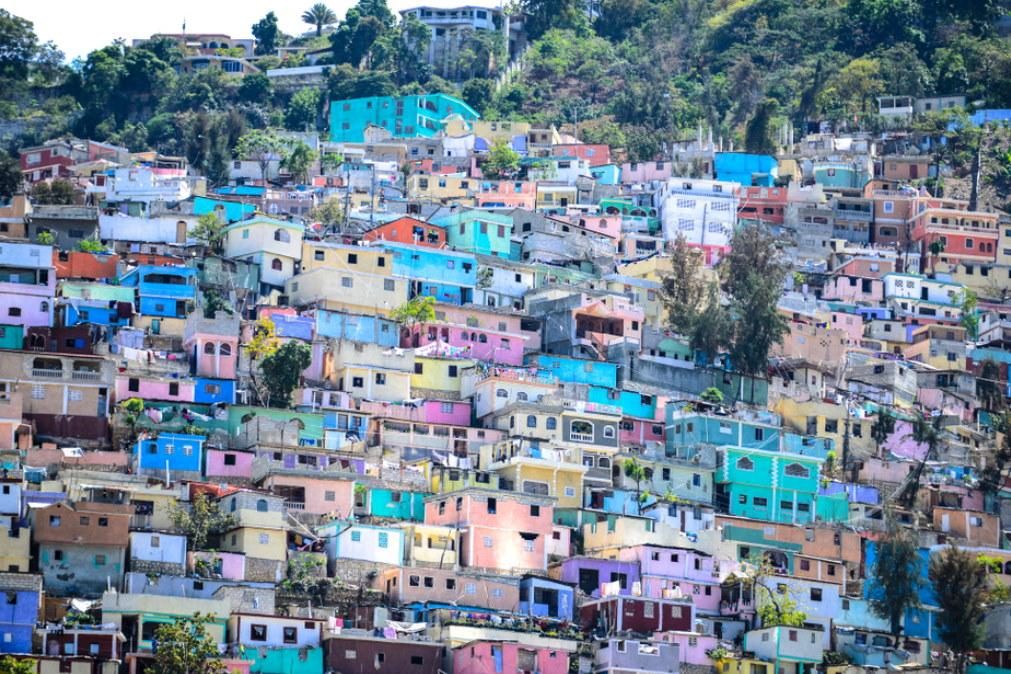 Conheça a cidade mais perigosa do mundo onde morrem 20 pessoas por dia e há quem seja queimado vivo