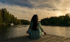 Blue Monday. Aprenda a meditar para contrariar a tristeza