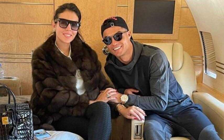 Ronaldo e Georgina Mimam Bella com vistoso diamante