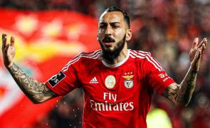 Mitroglou: antiga estrela do Benfica muda-se para a nona divisão do futebol alemão