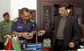 Detido ex-ministro timorense por posse de arma proibida