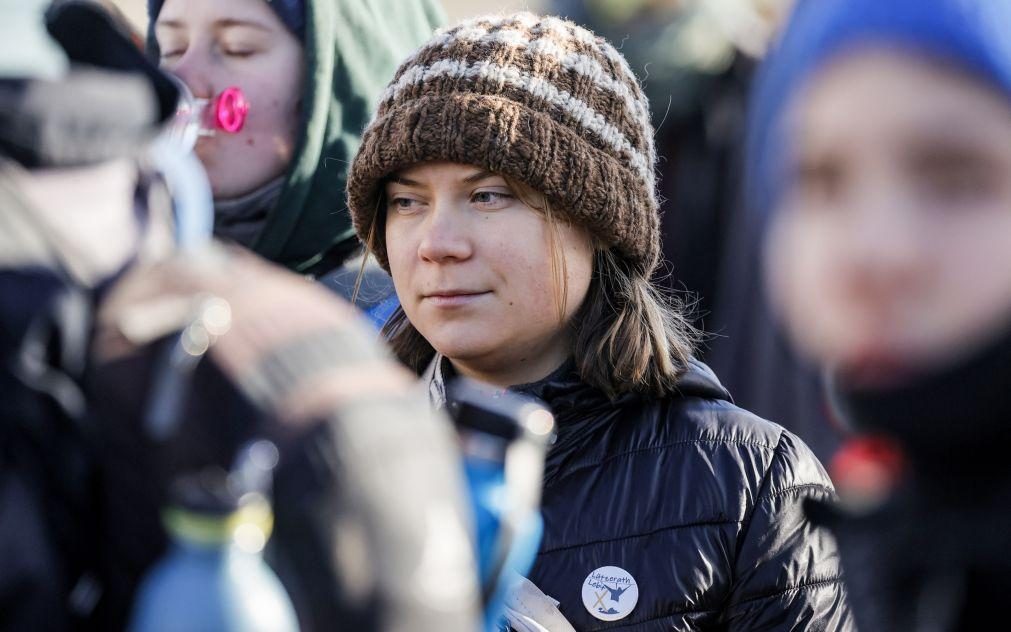 Greta Thunberg detida na Alemanha após protesto contra mina de carvão [vídeo]