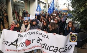 Professores protestam em Beja em prol da educação por 
