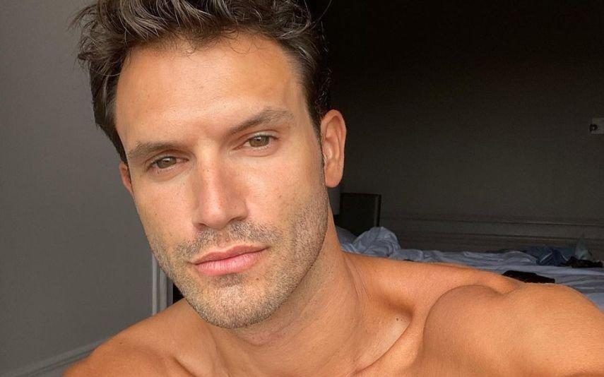 Ricardo Oliveira faz nudismo e deixa fãs de 'boca aberta'