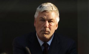 Alec Baldwin vai ser acusado de homicídio involuntário de diretora de fotografia