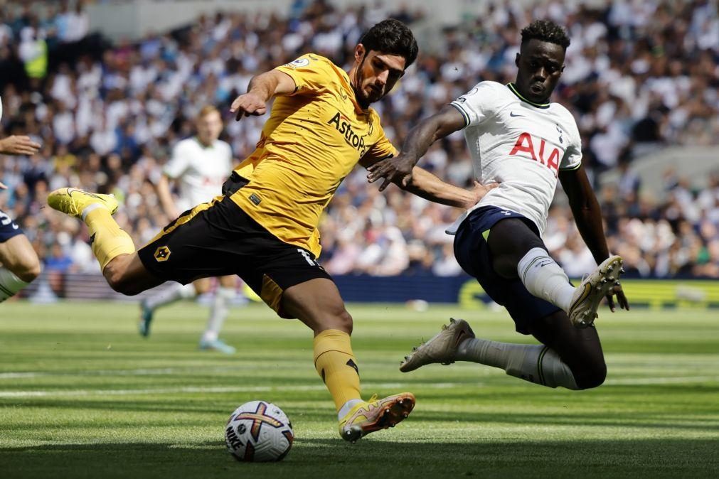 Gonçalo Guedes regressa ao Benfica por empréstimo do Wolverhampton