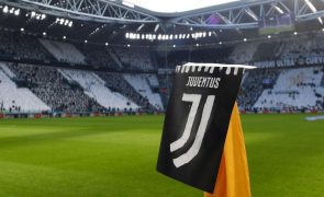Federação italiana retira 15 pontos à Juventus no campeonato