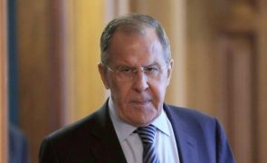 Rússia adverte para retaliação contra os meios de comunicação social franceses