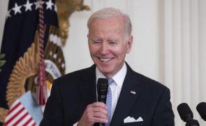 Estrategas rejeitam que polémica com documentos afete recandidatura de Biden