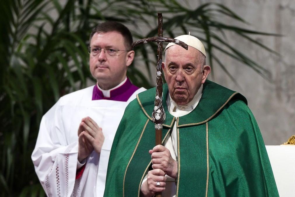 Papa alerta para a