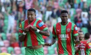 Marítimo vence Estoril Praia com golo madrugador de Renê