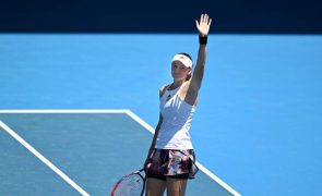 Open da Austrália: Elena Rybakina nas meia-finais após derrotar Jelena Ostapenko