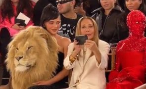 Alta Costura - Os looks extravagantes de Kylie Jenner e Doja Cat