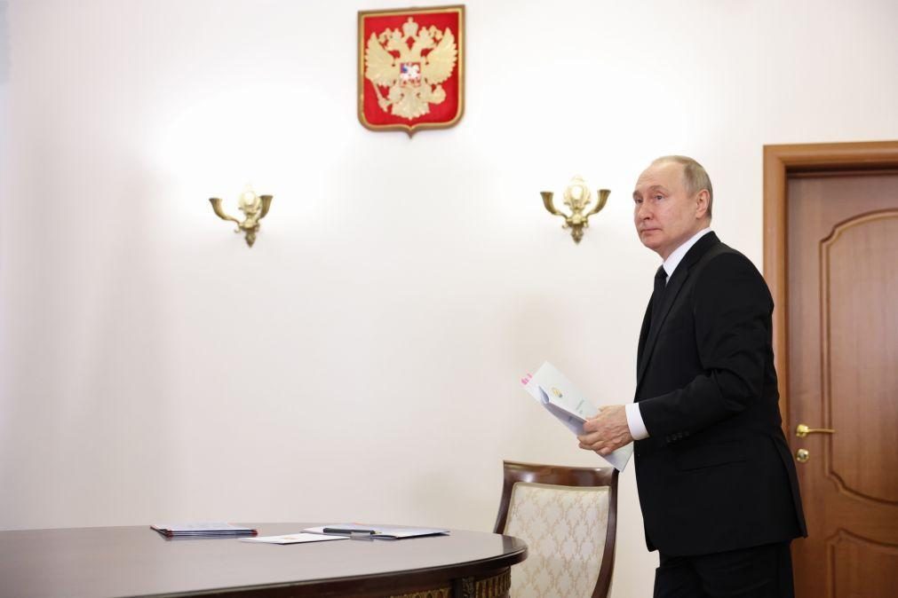Putin admite escassez de medicamentos e aumento de preços