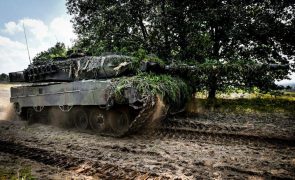 Alemanha envia e autoriza envio de tanques Leopard para a Ucrânia