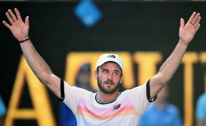 Open da Austrália: Norte-americano Tommy Paul passa às meias-finais