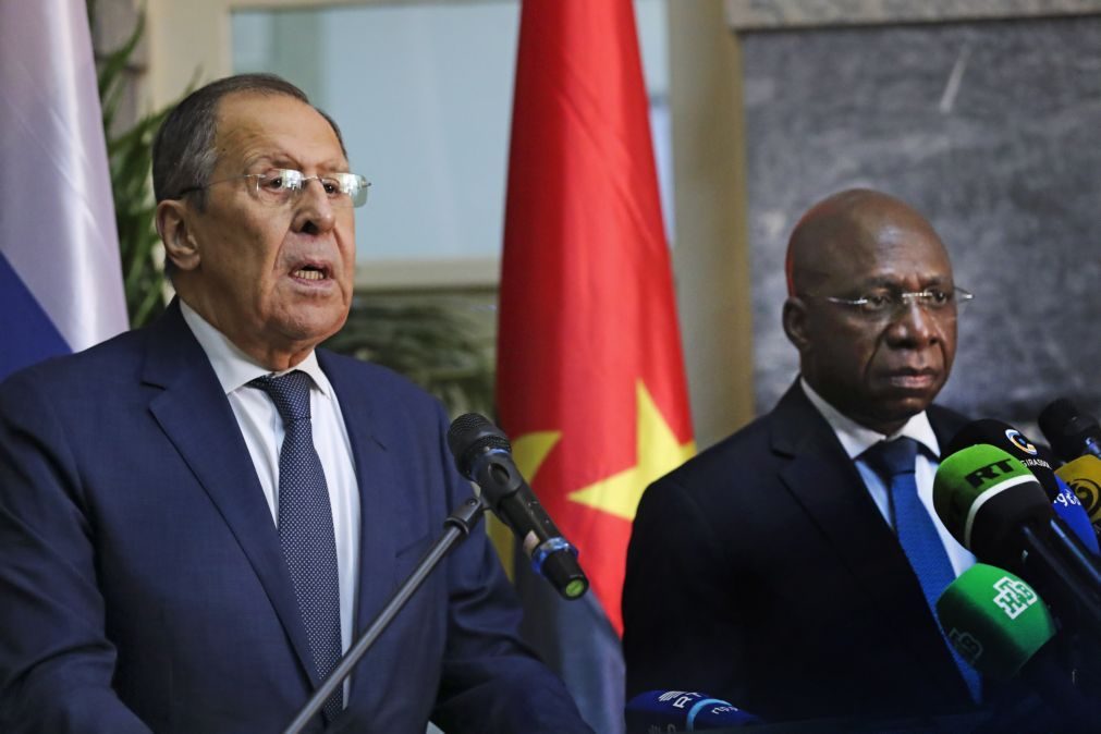 Angola e Rússia agenda reunião mista para abril e querem alargar cooperação
