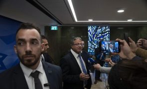 Ministro israelita garante que continuará a visitar Esplanada das Mesquitas
