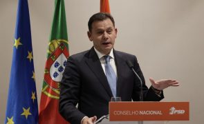 Montenegro diz a Costa que ainda 