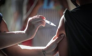 Covid-19: Brasil anuncia nova campanha de vacinação contra variantes mais recentes