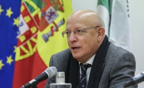 Santos Silva não vê contestação social, mas sim 