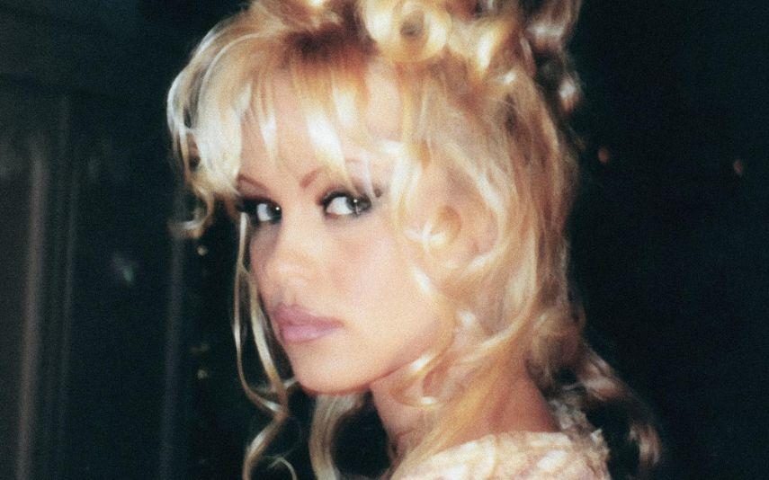 Pamela Anderson - Revela proposta indecente de Sylvester Stallone: “Uma casa e um Porsche”