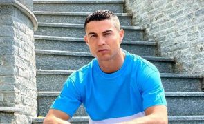 Cristiano Ronaldo Mais um relógio de quase um milhão na coleção de CR7