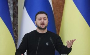 Zelensky agradece ajuda mas critica líderes europeus pela demora na decisão