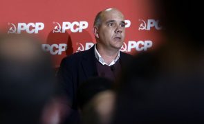 PCP critica atitude do Governo com docentes e diz que está a tempo de emendar