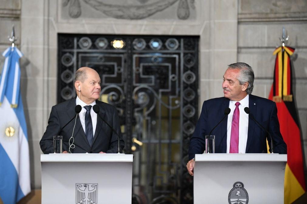 Scholz quer manter aberta a linha de comunicação com Putin
