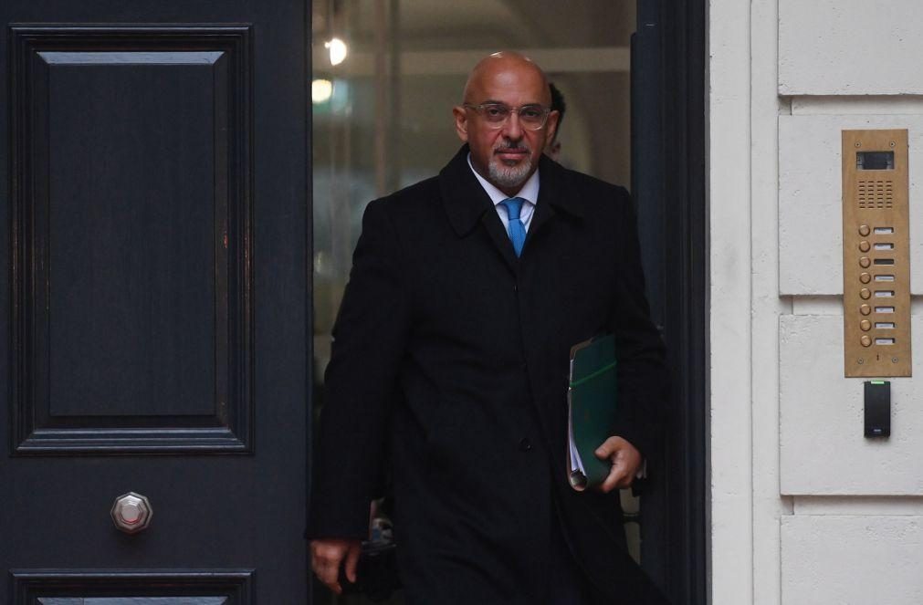 Primeiro-ministro britânico demite presidente do Partido Conservador