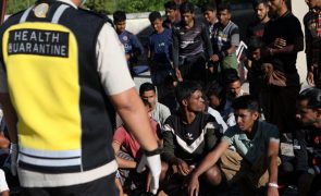 ONU alerta para aumento exponencial de chegadas de refugiados 'rohingya'
