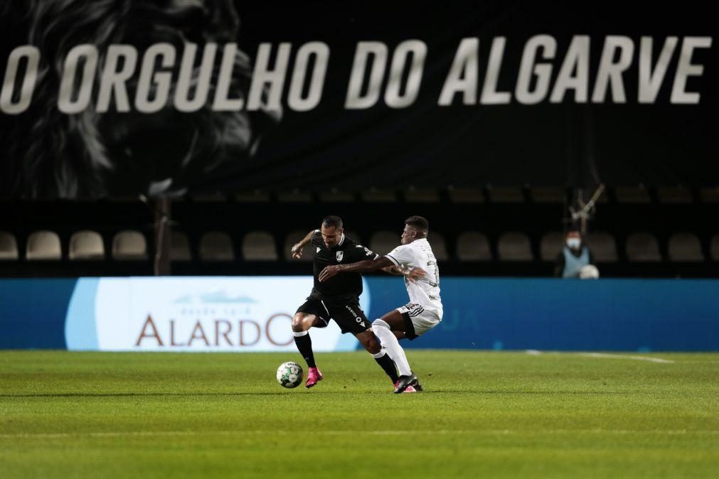 Farense punido com dois jogos à porta fechada por comportamento discriminatório